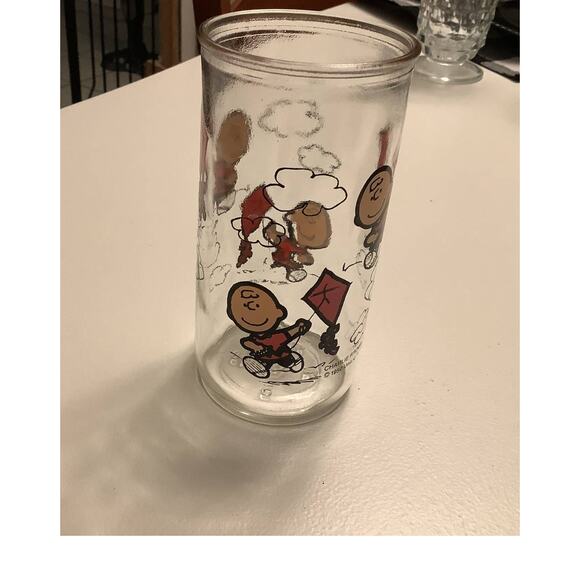 Vintage Promotional Jelly Jar Glass Featuring Charlie Brown Flying Kite 1950 - Picture 1 of 3